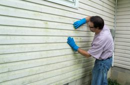 Dirty-Siding-On-House